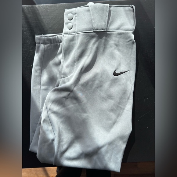 NIKE Women’s Gray Softball Pants Slim Fit NWT - Picture 7 of 10